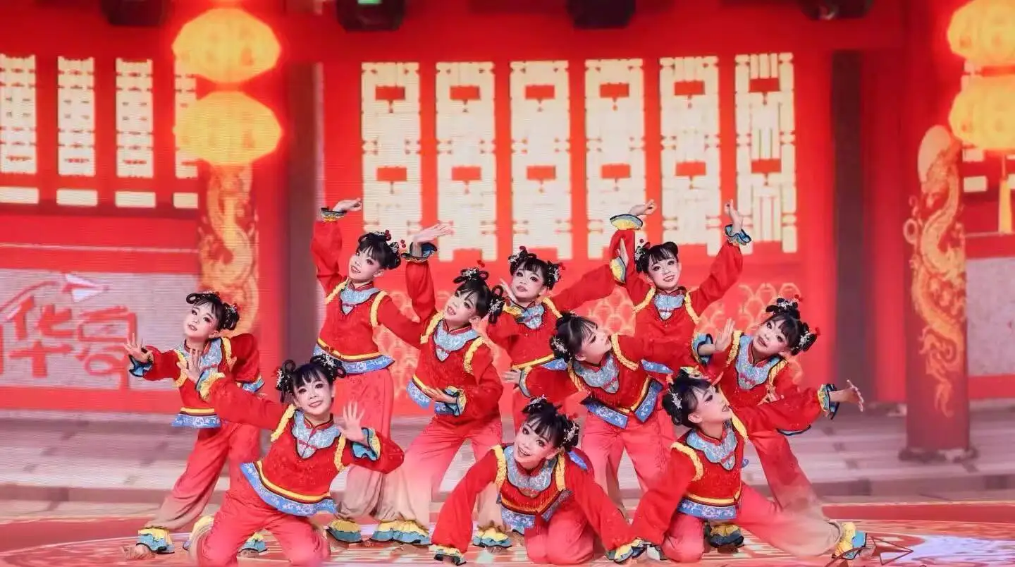 

Children's Group Dance Ethnic Dance New Year "Clay Doll Celebrates Spring Rhythm" New Year's Day Performance Costume Same Style