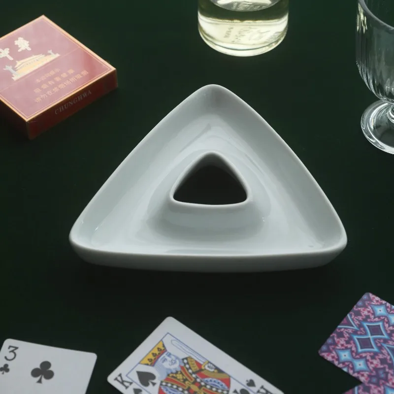 Nordic Ins Triangular Ceramic Ashtray Ornaments Living Room Porch Bedroom Office Desktop Ashtray Crafts Gifts for Boyfriend