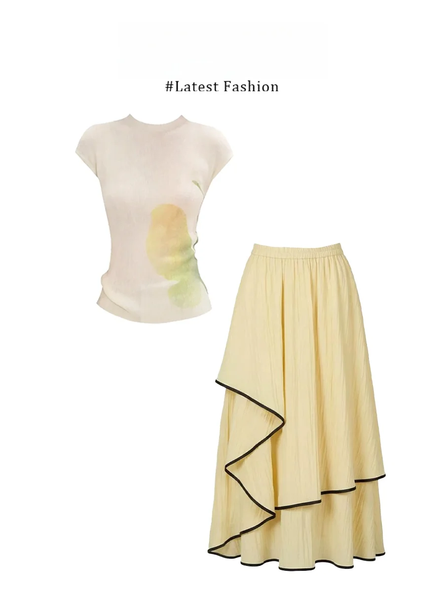 

Parkyeon Women's Fashionable Unique Hand-Painted Print Short-Sleeve T-Shirt High-Waist Skirt Summer Outfit Casual Style