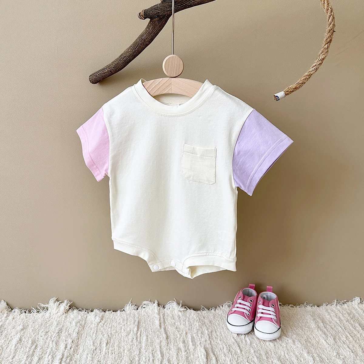 Neugeborenen Baby Kleidung Strampler Gespleißt Farbe Kurzarm Dreieck Body Baumwolle Kinder Kleidung Jungen Mädchen Sommer Overall