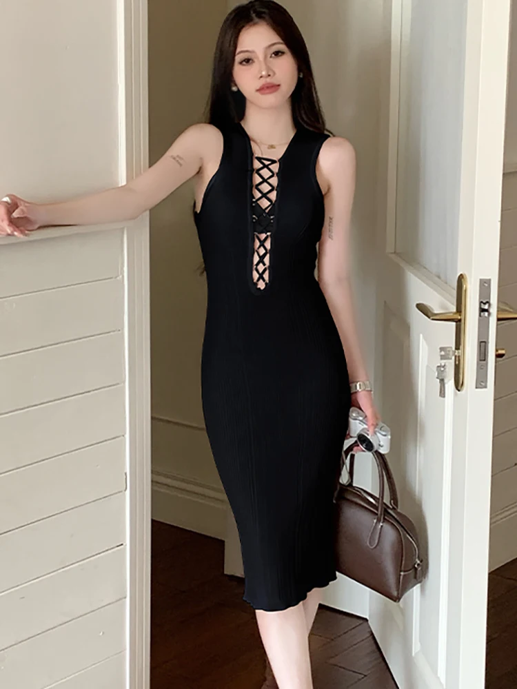 2025 Witte Gebreide Bandage Hollow Out Sexy Jurk Vrouwen Elegant Casual Mouwloze Midi Jurk Zomer Koreaanse Bodycon Prom Kleding