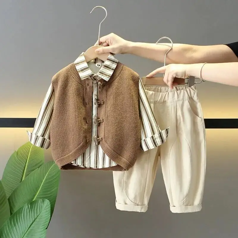 Boys' autumn outfit set 2026 new stylish children's sweater vest pants three piece set handsome baby spring casual clothes