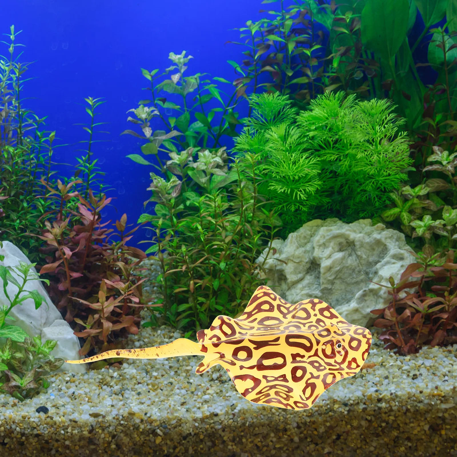 

2pcs Realistic Simulation Fish Decor Lifelike Silicone Aquarium Tank Fake Fish nament Safe Water Quality Decor Pet