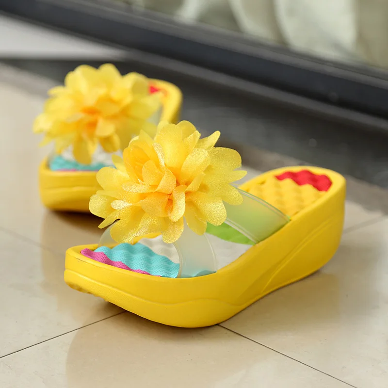 Hot summer fashion  women\'s trigger flip platform Cool slippers flip-flops  the size of women\'s wedge shoe size 35-40