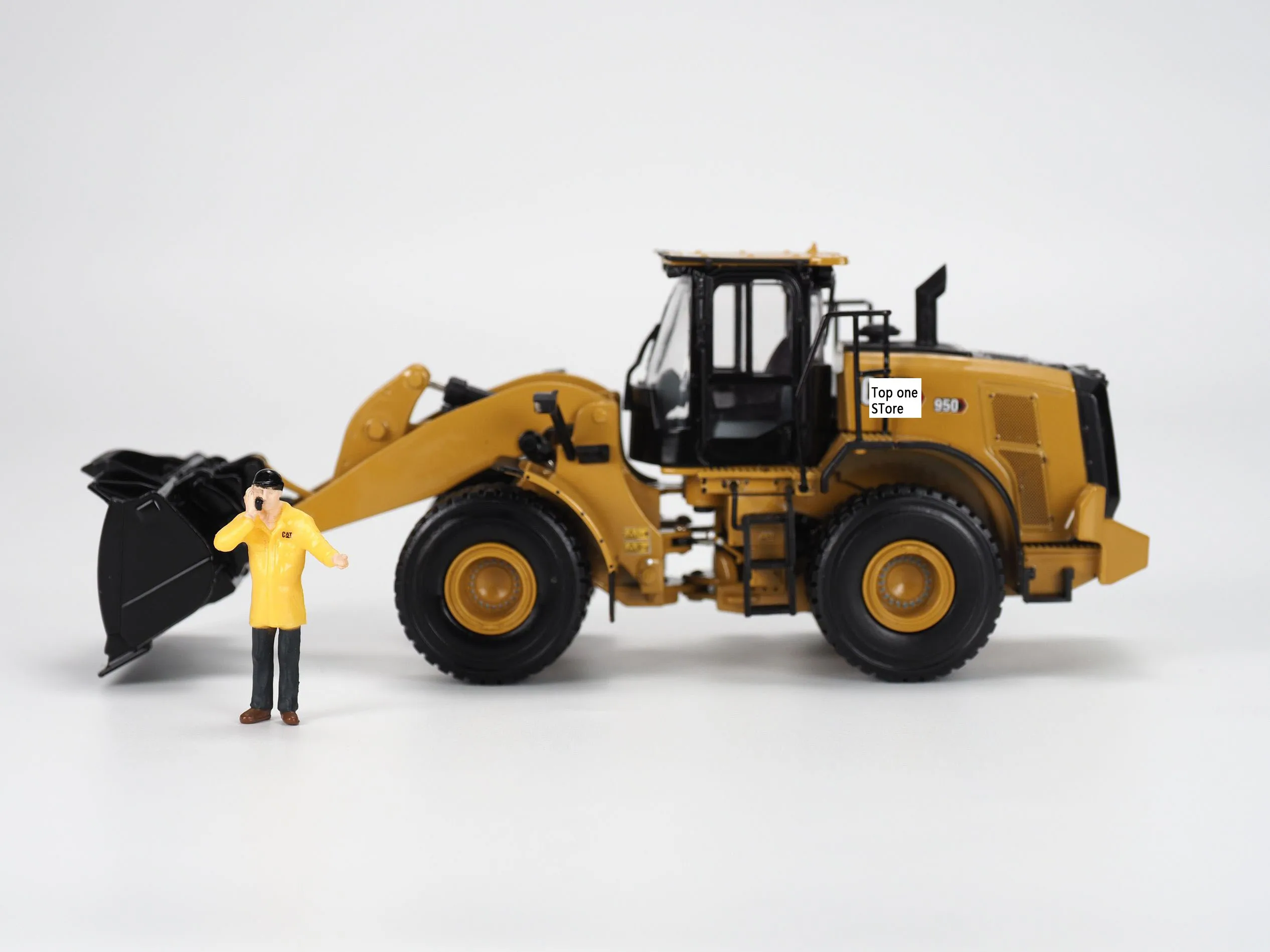 DM 950 Wheel Loader 1:50 Scale Metal Model By DieCast Masters Gift 85770 New in Box