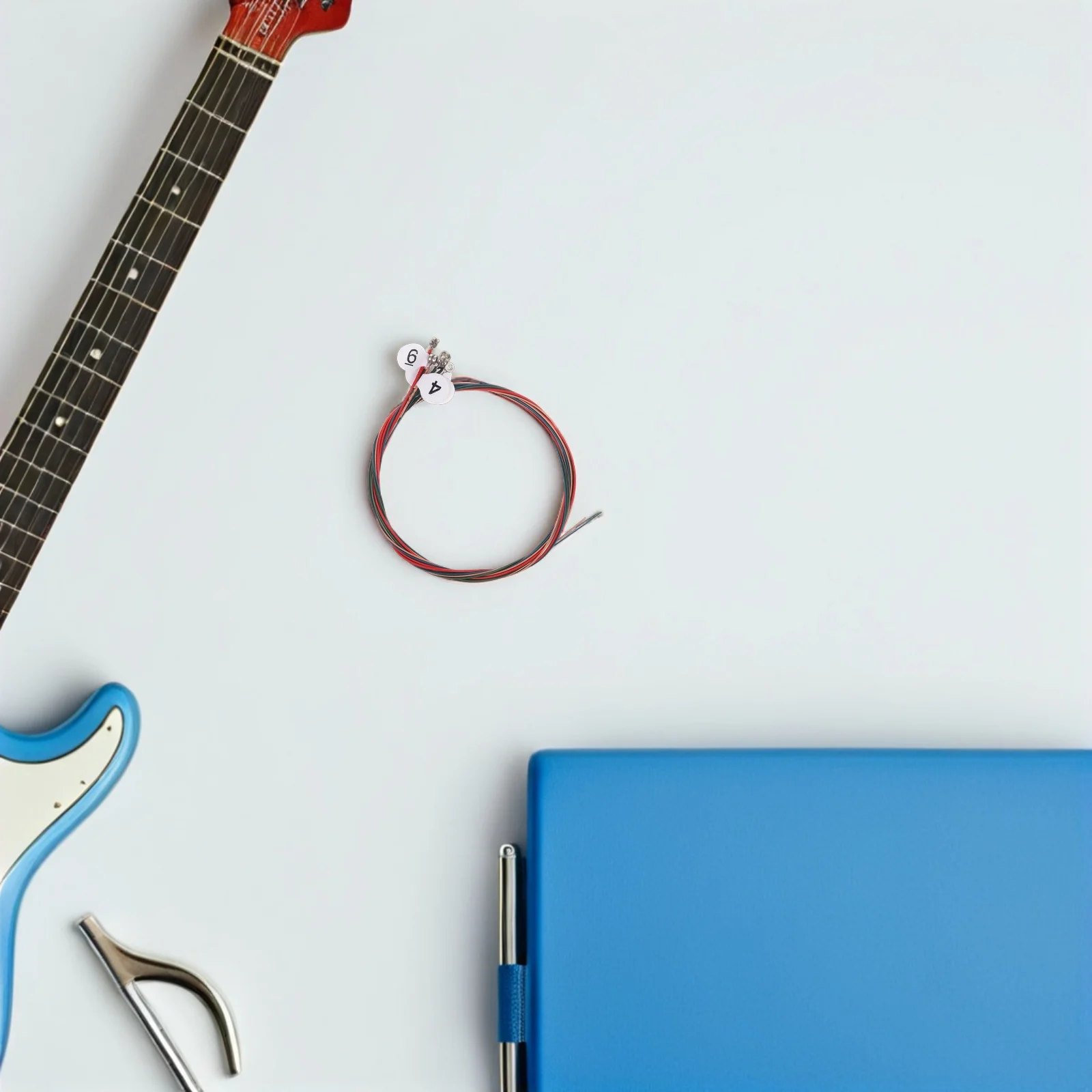 2 مجموعات الملونة الشعبية الصوتية سلاسل الغيتار الصلب سلسلة استبدال ل باس الآلات الموسيقية العالمية إصلاح الصيانة