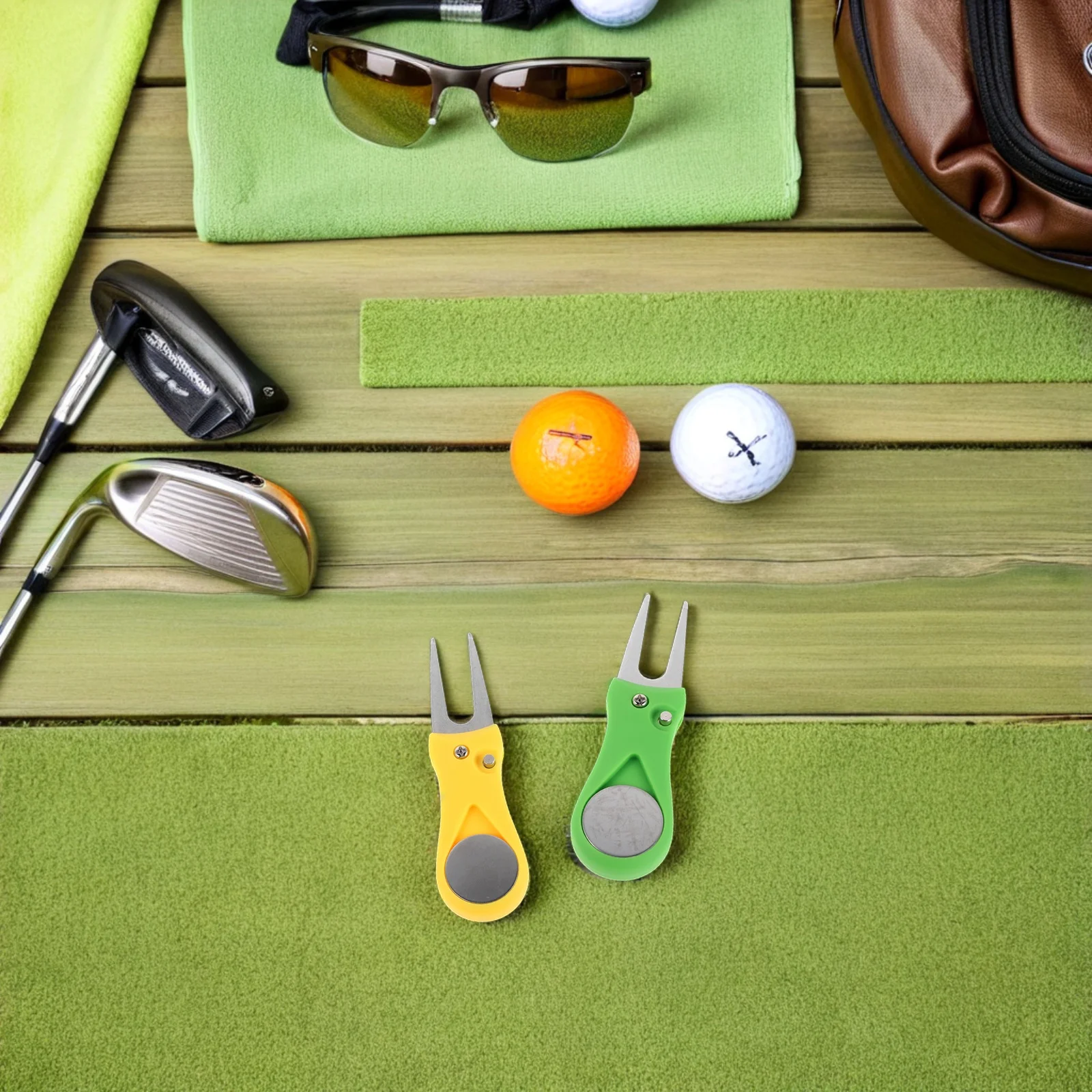 2Pcs Foldable Dual Color Golf Green Fork Divot Tool Metal Pitch Mark Repair Accessory for Golfers Metal Golf Divot Repair Tool