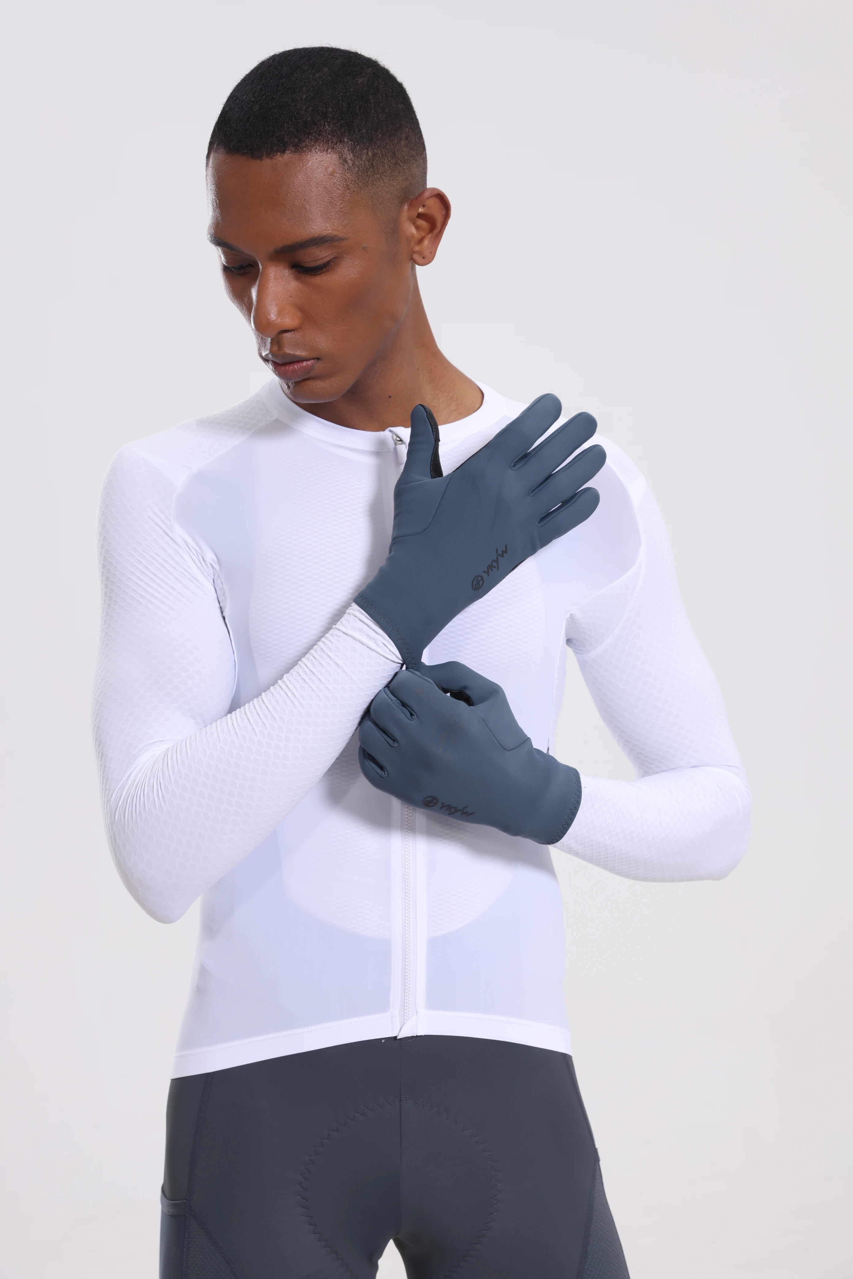 YKYWBIKE Touchscreen-Fahrradhandschuhe mit Vollfinger-Design, Fleece-Futter, winddicht, wasserabweisend, stoßdämpfend, für MTB und Rennrad – Detail 10