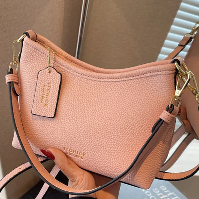 

2025 Summer Korean Style Leather Tote Bag - Trendy Retro Crossbody Shoulder Bag with Lychee Texture for Summer Outings