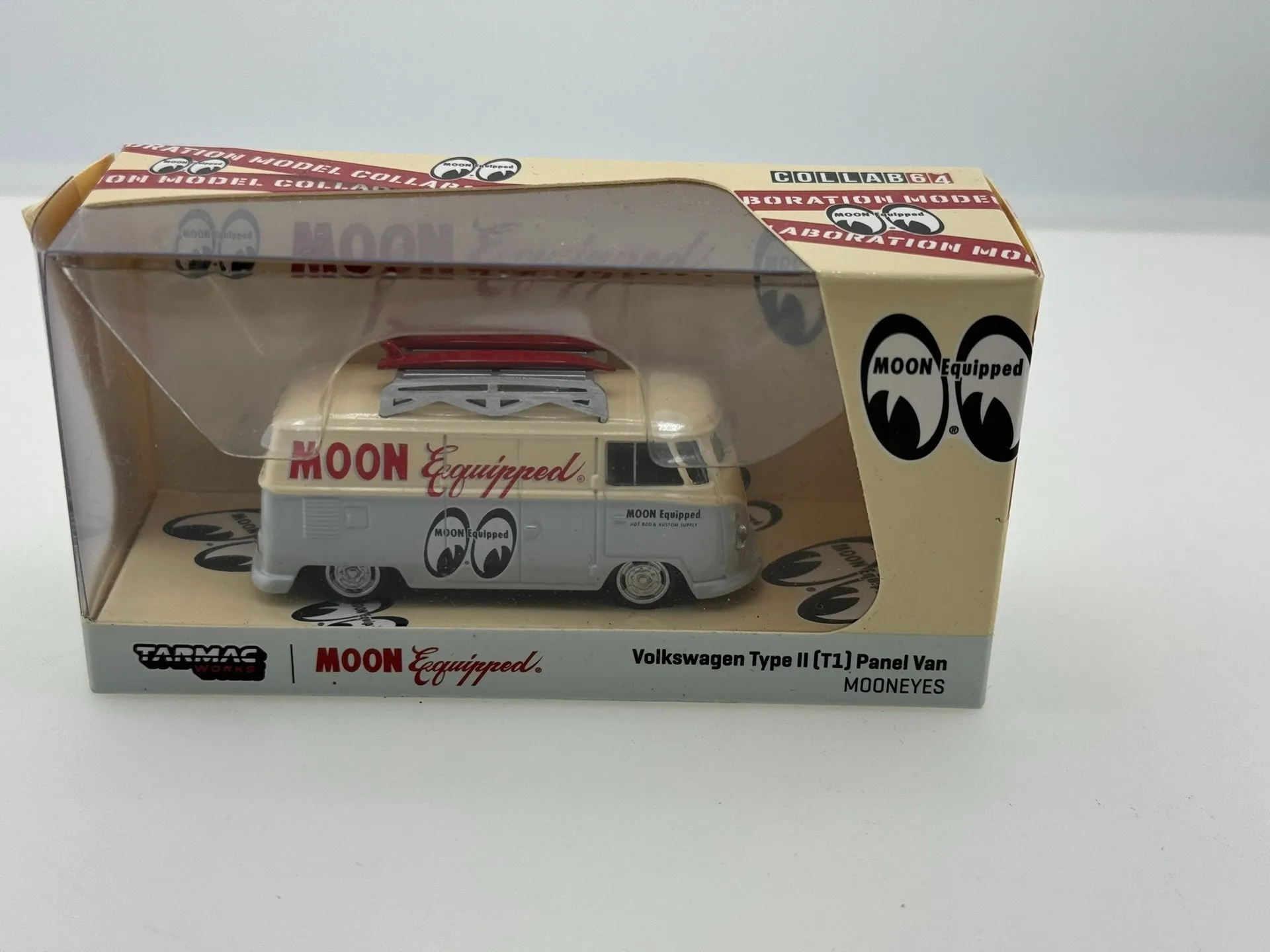 

Diecast Tarmac Works 1/64 Scale TW Shuke Moon Eye Livery VW Car Model Collectible Toy Gift Souvenir Display Ornament