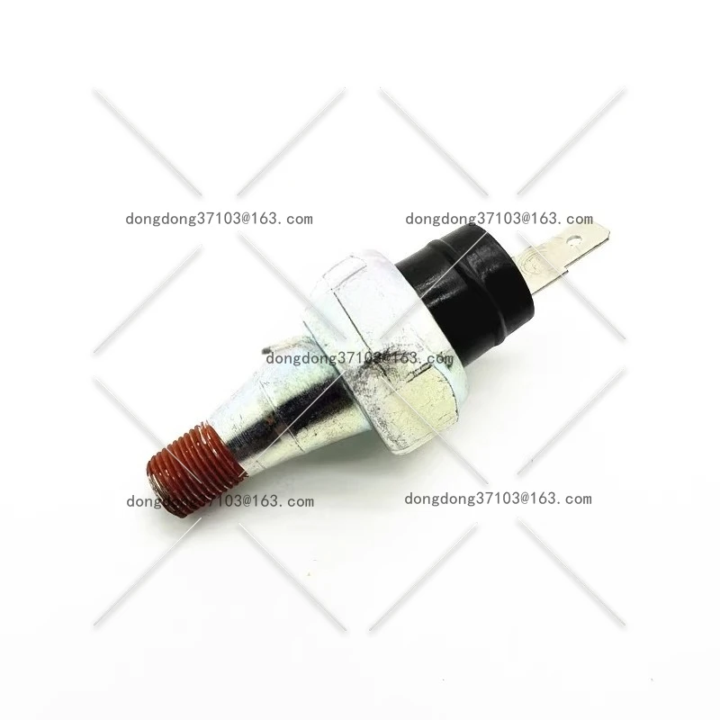 

Трактор 954 1204 1404 1654 1854 Датчик давления масла AT85174