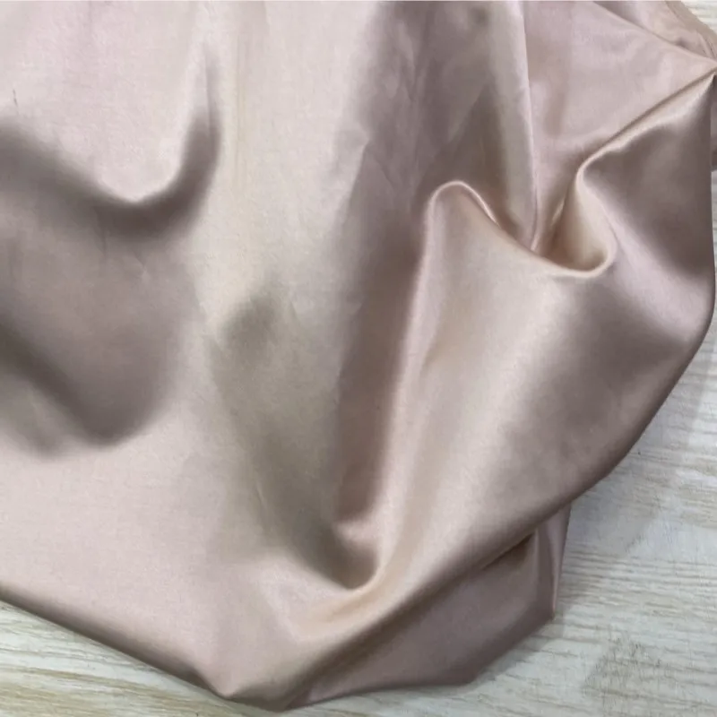 

Silk Crepe Satin Quilt Cover Material 230 Width 26 M about Pink, Cotton Lining Fabric