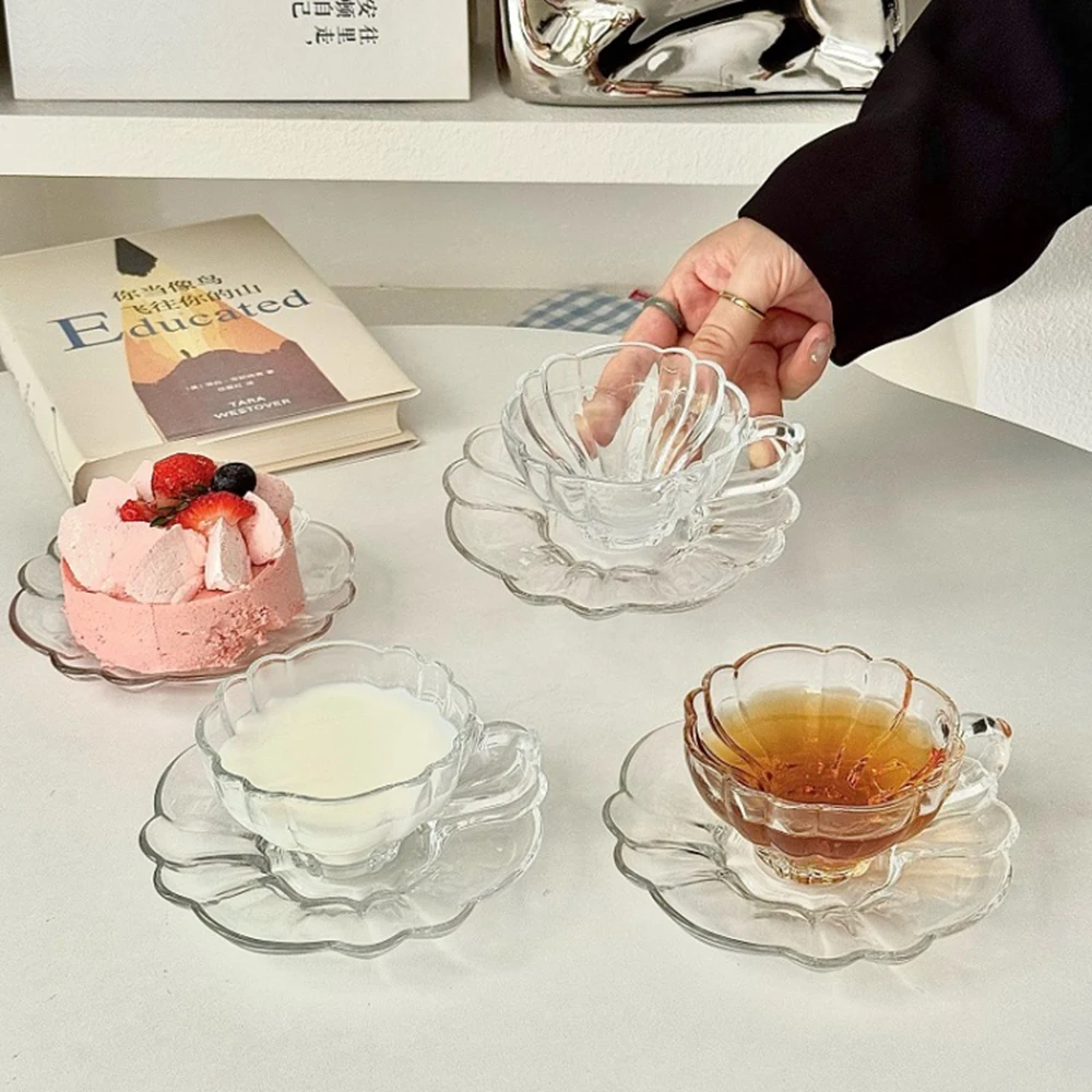 Juego de Tazas de Café de Vidrio de 100 ml con Plato, Estilo Palacio, Tazas Pequeñas para Té de la Tarde, Tazas de Postre de Alta Estética, Juego de Platos para Dim Sum con Cuchara