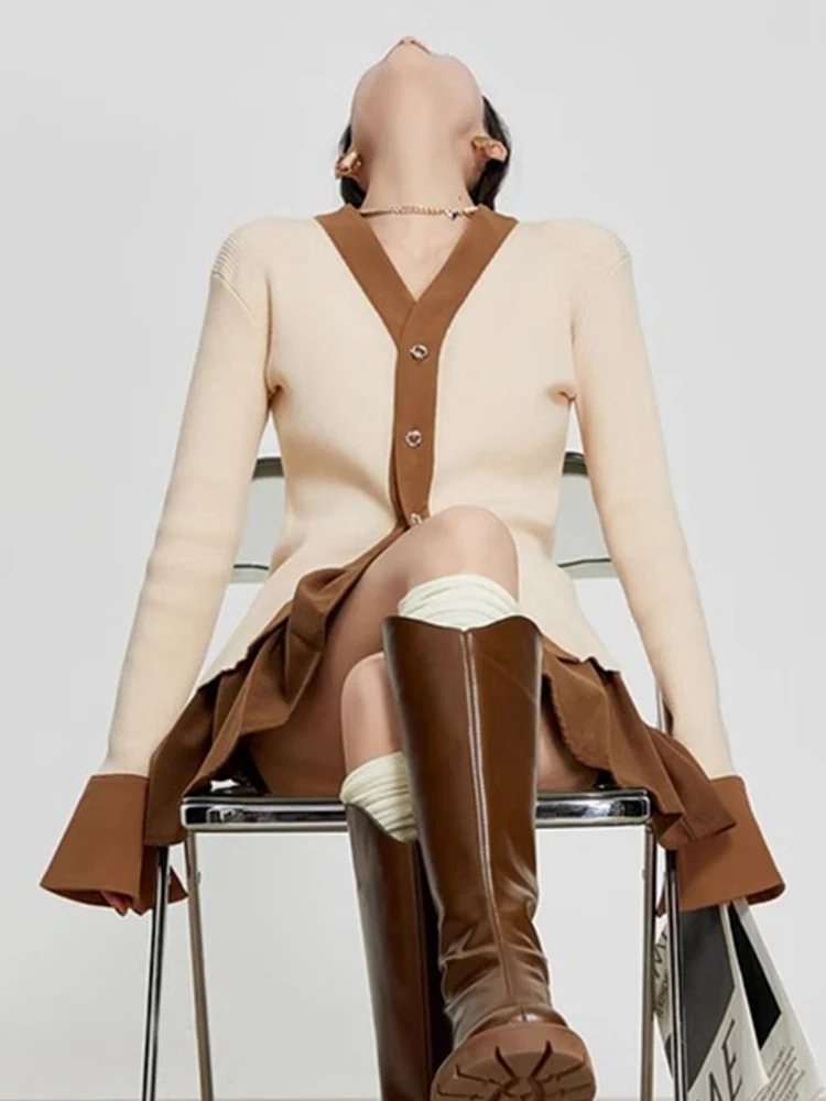 

Облегающие женские трикотажные шерстяные длинные све-длинные брюки с расклешенными атласными рукавами, корейские цельные весенние брюки на пуговицах с V-образным вырезом...