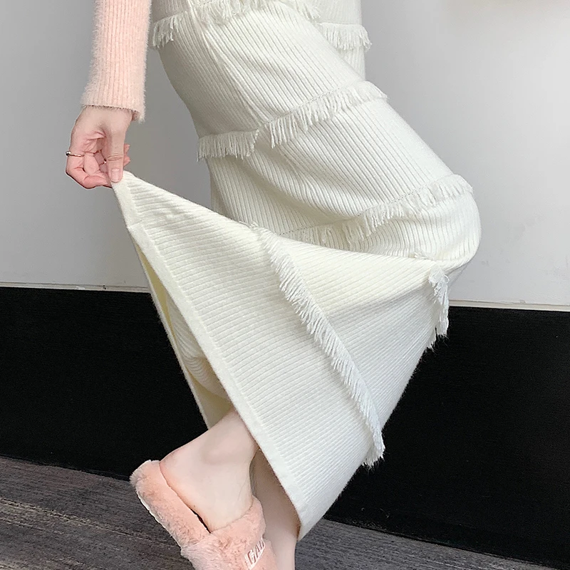 2024 New Autumn Winter Women High Waist Slim Long Skirt High Quality Sweet Multi-layer Tassel Cake Hem Knitted Skirt