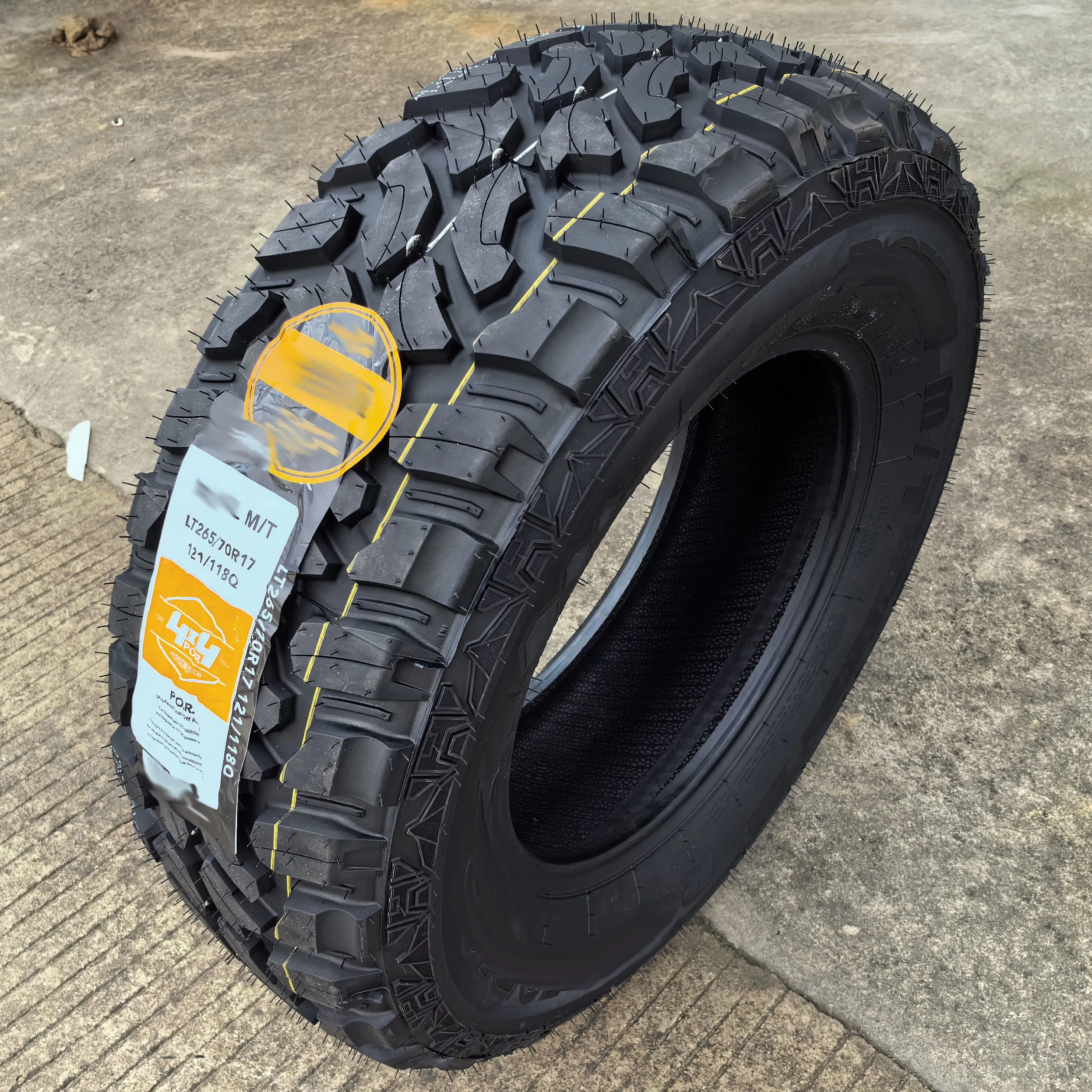 315/75R16LT 35x12.50R17LT 35x12.50R18LT 33x12.50R20LT All-terrain Tires Made Of Thickened Rubber Material Quiet Anti-skid Tires