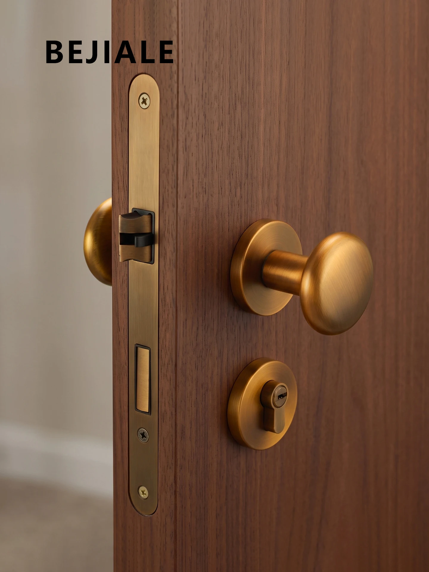 Silent Round Ball Bedroom Door Lock With Key European Style Universal Household Door Handle Interior Wooden Door Lock