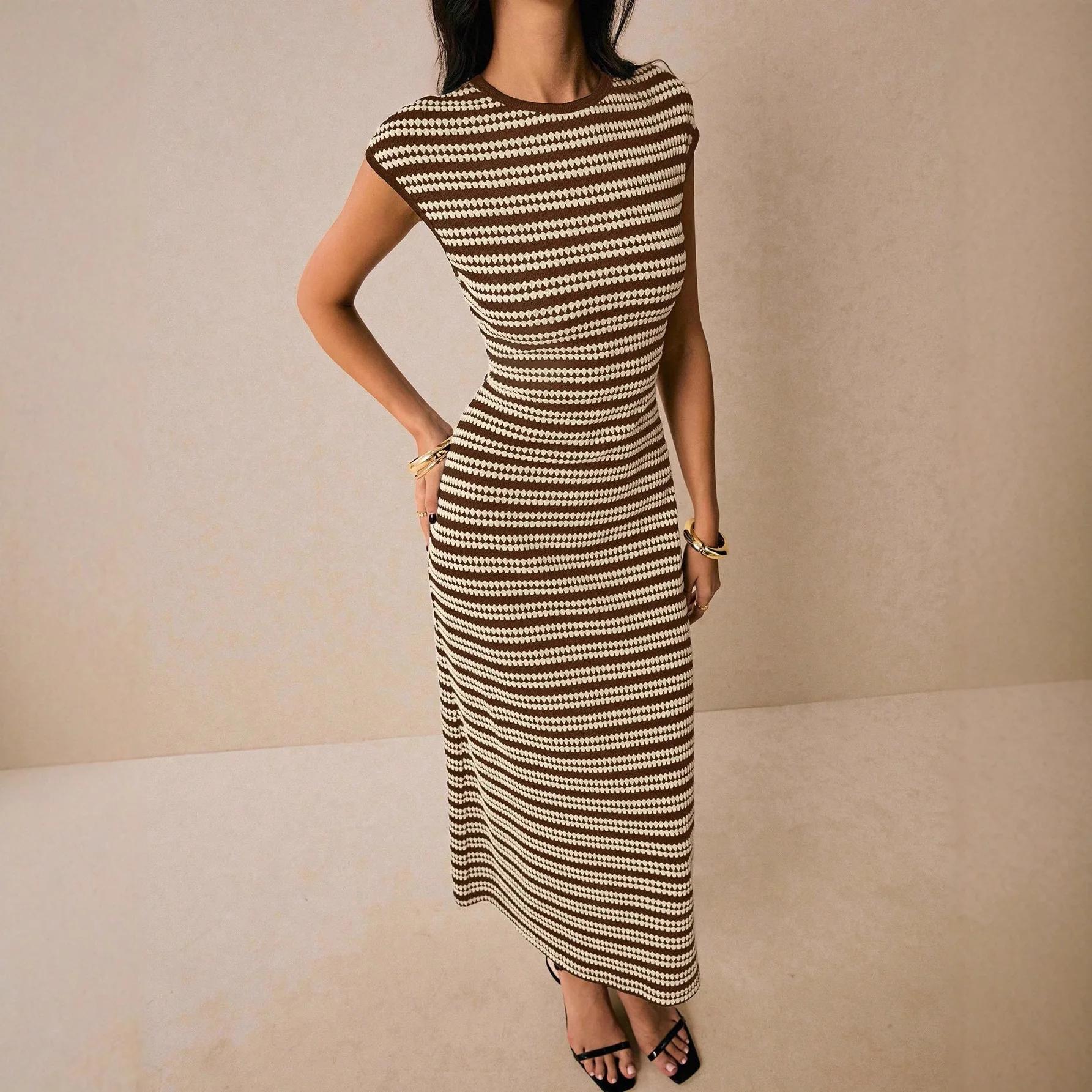 

2026 Fashion Casual Color Matching Striped Waist Crew Neck Short Sleeve Long Women's Dress