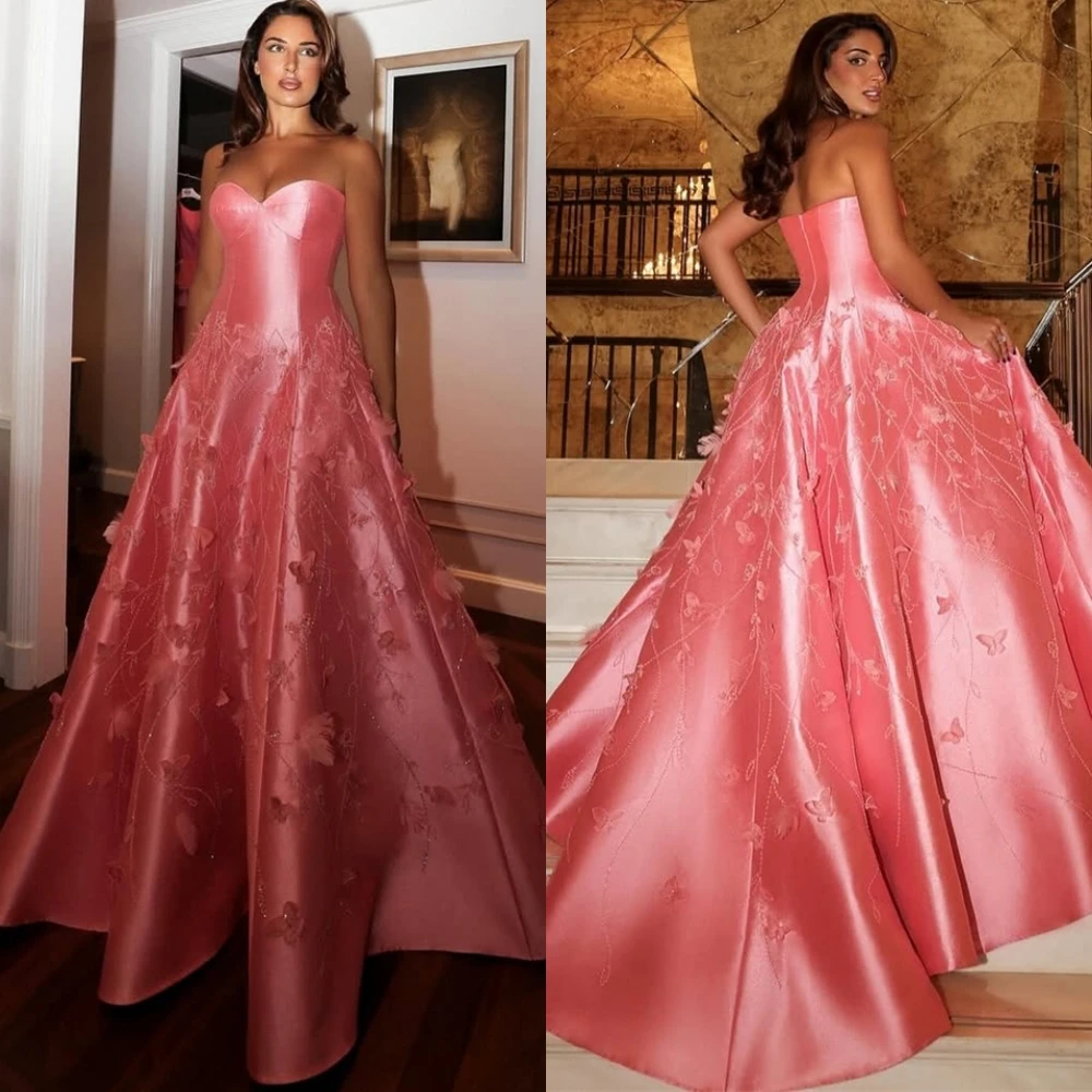 فستان سهرة كلاسيكي مخصص من الساتان على شكل قلب، فساتين فاخرة لحفلات العودة للوطن، فساتين مناسبة مخصصة بدون أكمام