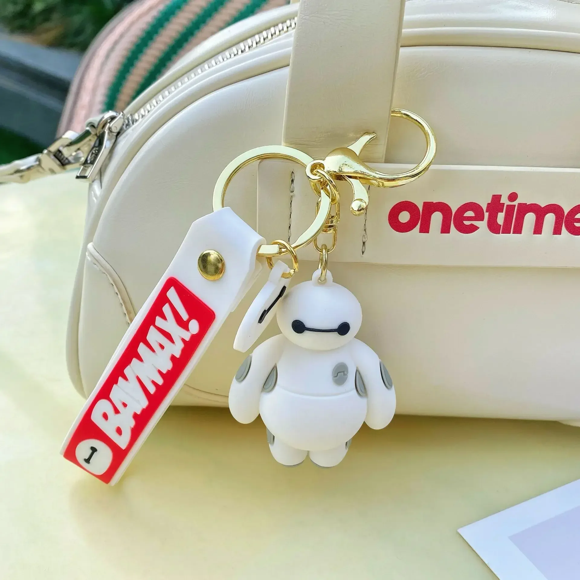 ديزني بيج هيرو 6 Baymax المفاتيح أنيمي الشكل على ظهره الديكور سحر عروسة كارتون نموذج قلادة لعب الأطفال الهدايا