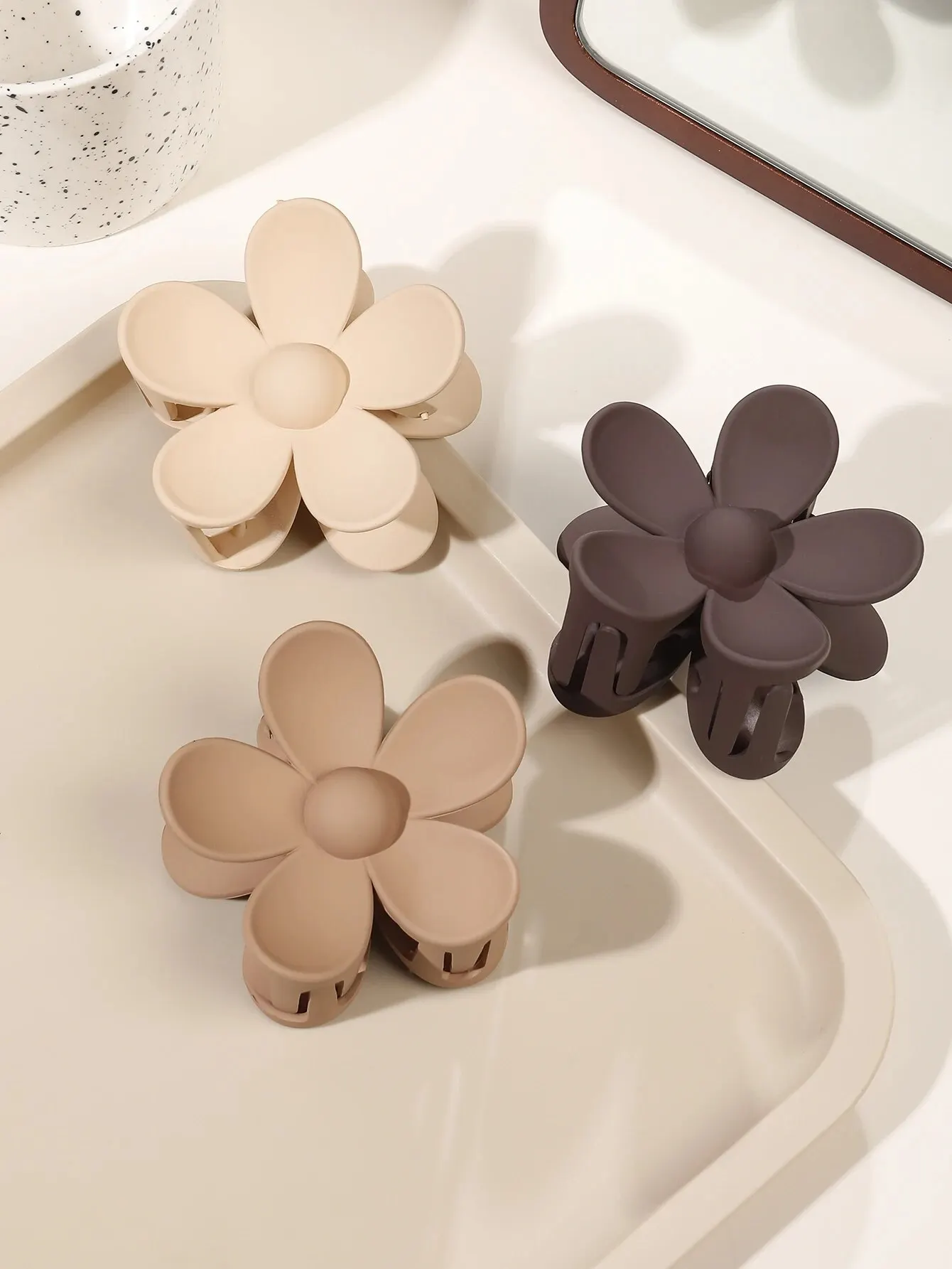 

3 Pcs Neutral Colors Flower Claw Clips, Hair Clips For Women Non Slip, Claw Clips for Thick Hair Women Girls Gifts