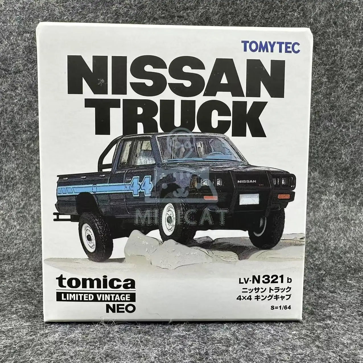 

TOMYTEC 1/64 TLV LV-N321b Datsun 4WD cyan alloy trolley model collection decoration