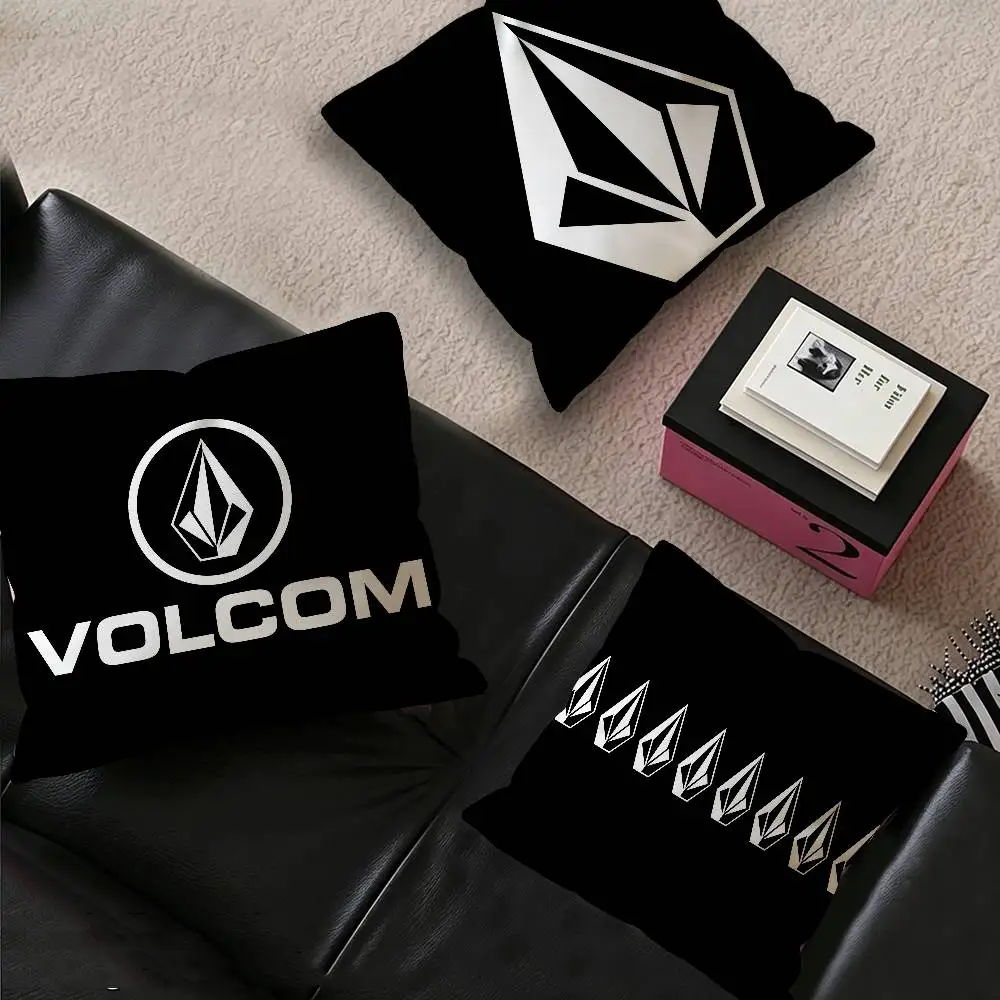 Logo V-Volcom Maple Design Cushion Cover Happy Autumn Harvest decor Holiday Decorati Pillow Cover