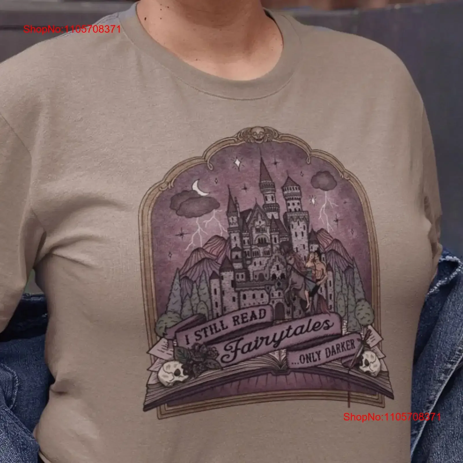 I Still Read Fairytales Only Darker Dark Romance Reader Gothic Fantasy Romantasy Classic T shirt vintage Washed Slightly
