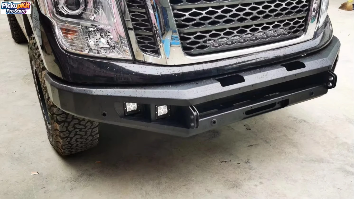 

Heavy-Duty Steel Front Bumper for Titan