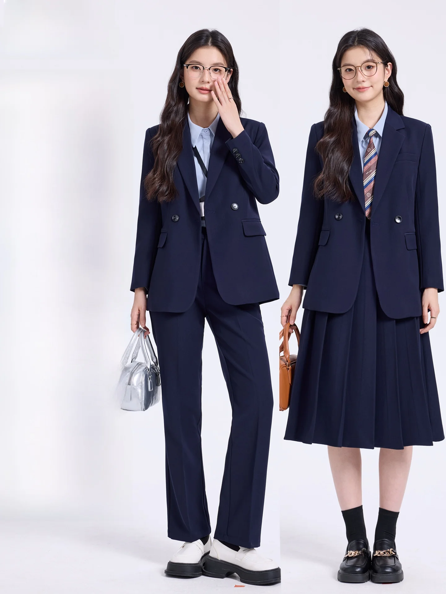 

Комплект женского костюма в студенческом стиле для работы и собеседований: темно-синий пиджак свободного кроя с тремя пуговицами, манжеты, полиэстер