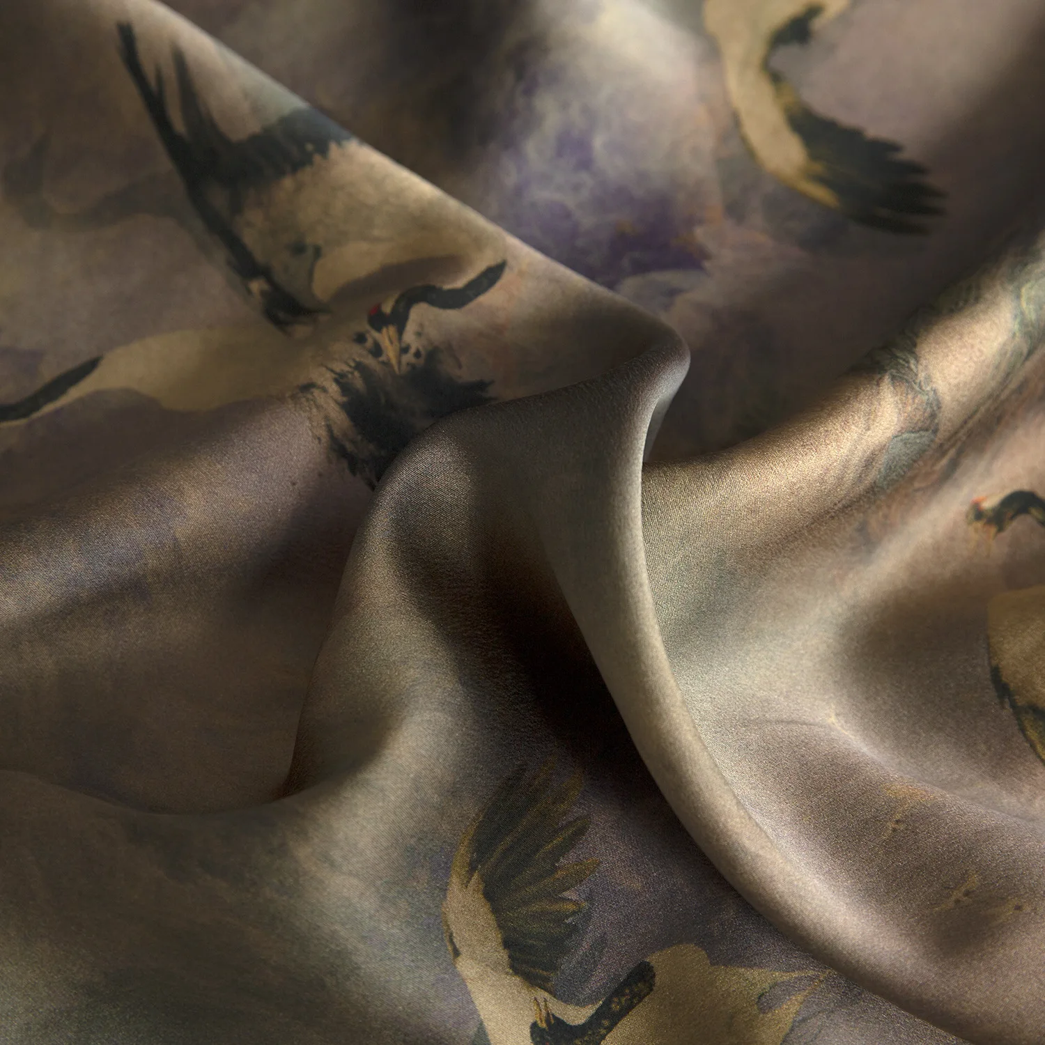 High Quality Crane Print Heavy 40Momme Silk Fabric Dress Chinese Clothing Xiangyun Yarn Satin