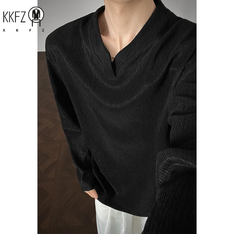 Male Relaxed Oversized V Notch Long Sleeve Top Crinkle Pleated Pattern Lightweight Fabric For Holiday Daily Styling Look
