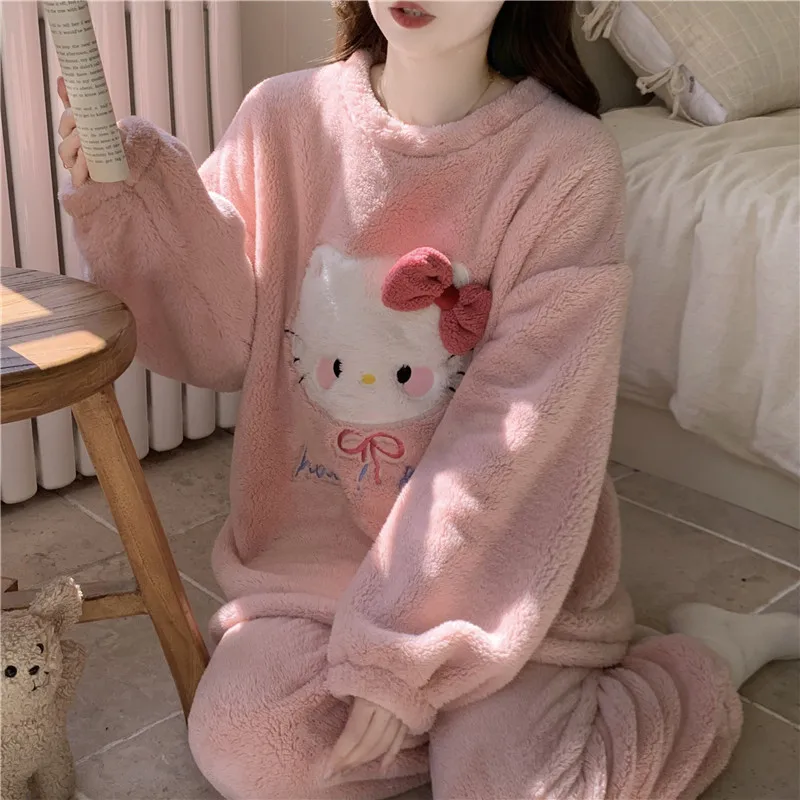 كارتون لطيف مرحبا كيتي الشتاء أفخم ثوب النوم السراويل دعوى Kawaii المرأة الدافئة سميكة منامة مجموعة الفتيات طالب Homewear