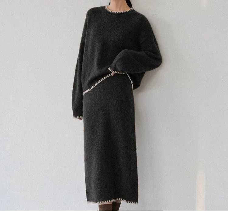 بدلة غير رسمية على الموضة لخريف وشتاء 2025 منتج جديد بلون سادة ورقبة مستديرة وحافة متباينة مجموعة تنورة محبوكة #4