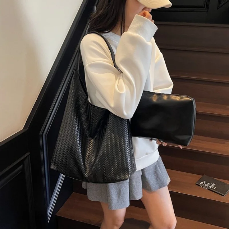 

Fashionable Solid Color Clutch Bag For Women, Paris Inspired Mini Purse, Trendy Crossbody Handbag Chic Style