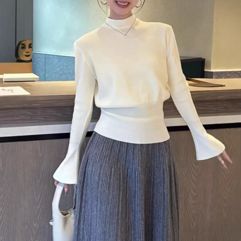 

Autumn/Winter New Style Women's Turtleneck Knit Base Layer Top Korean Style with Elegant Flare Sleeves and Waist-Cinching Design
