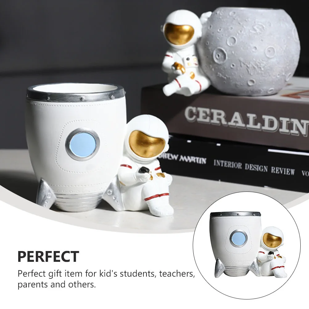 

1Pcs Spaceman Desk Pen Holder Sturdy Organizer Desktop Storage Container Pencil Pot Makeup Brush Holder Makeup Tools Container