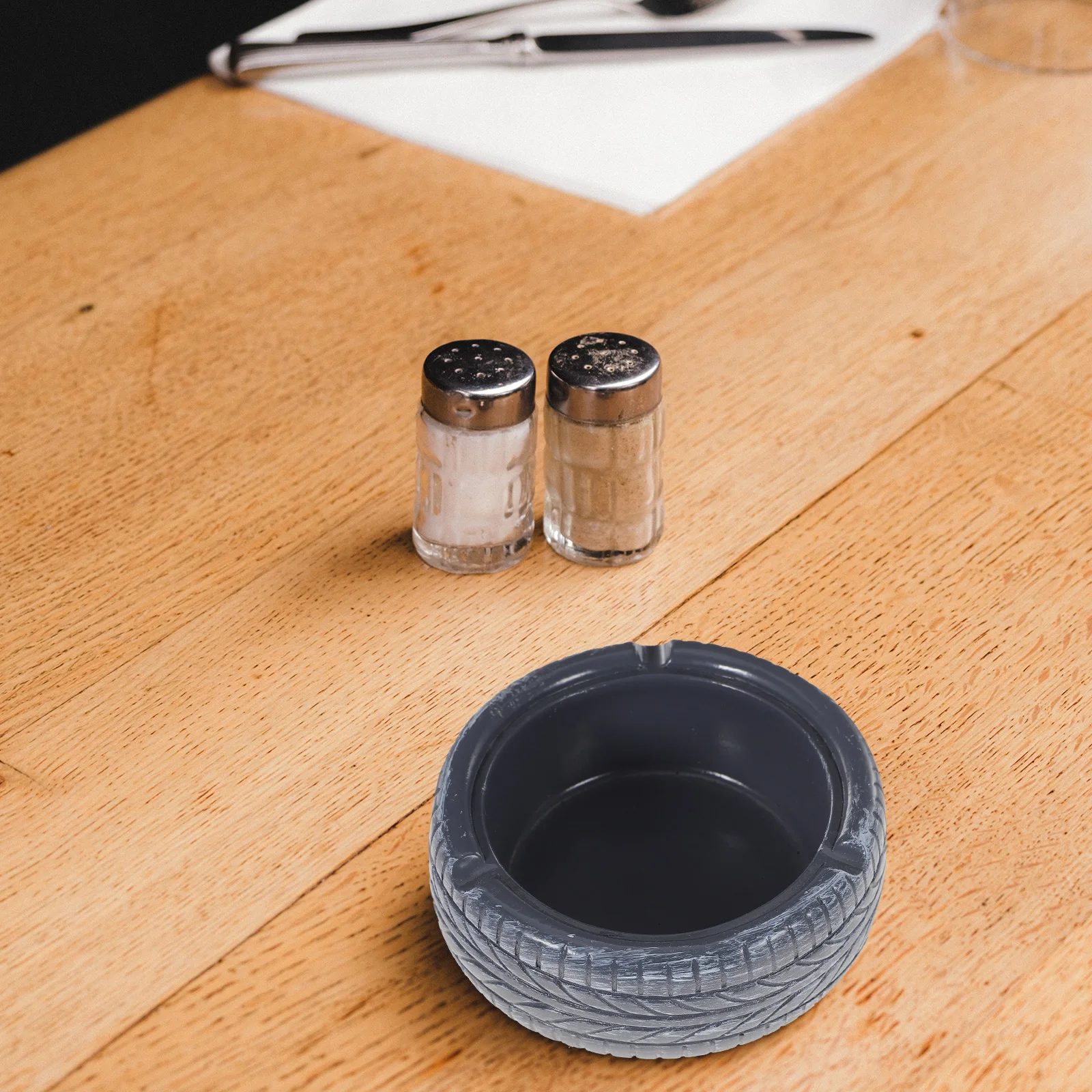 

Resin Ashtray Cartoon Ashtray Creative Ash Holder Desktop Ashtray Ash Container Table Ashtray Ashtray Ornament