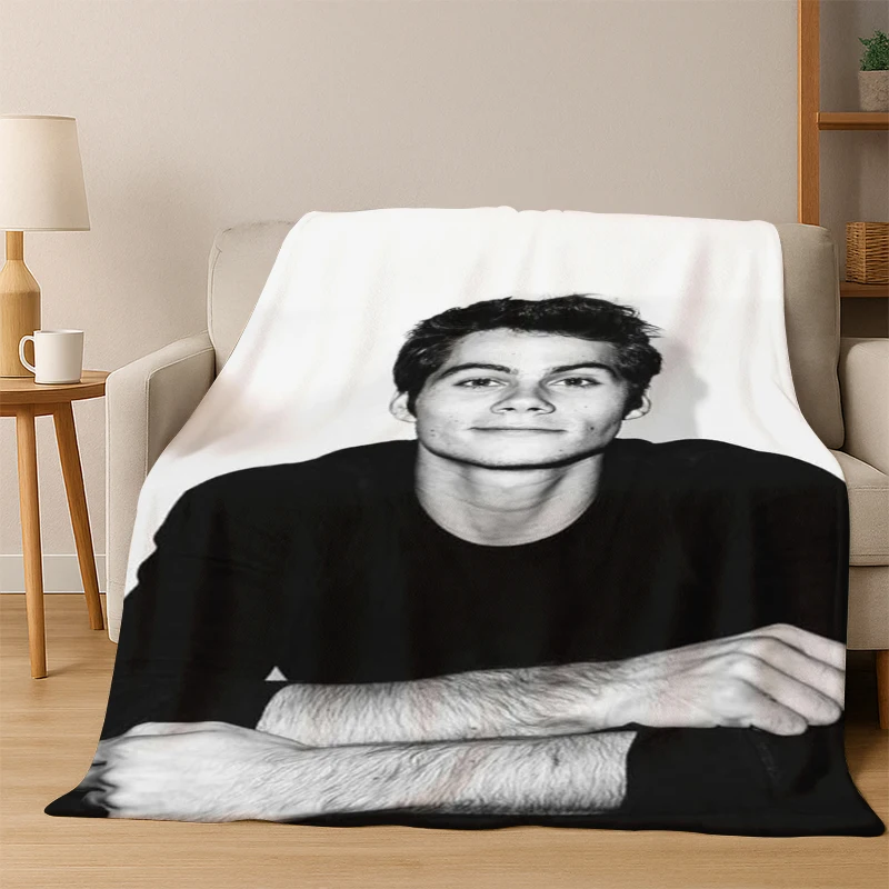 Manta de franela de Dylan O’Brien DOB Actor, manta suave y cálida para dormitorio, sala de estar, cama, viaje, picnic, regalo para niños