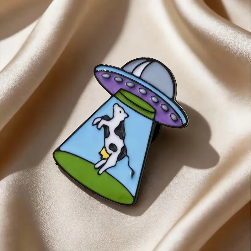 Attractive spaceship and cow enamel badge - cute hip-hop style, made of alloy, suitable for casual accessories