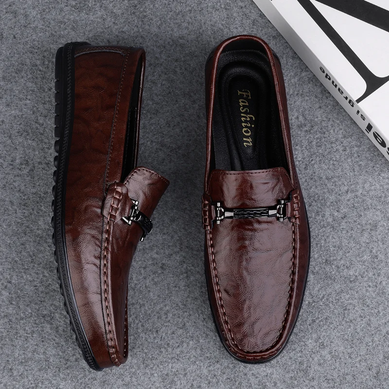 Summer New Men Casual Shoes Leather Mens Shoes Slip-on Dress Shoe High Quality Mens Punching Loafers Comfy Business Formal Shoes