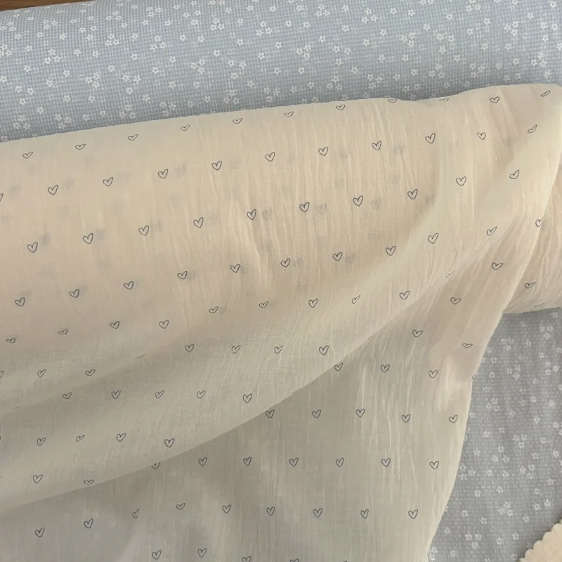 Handmade DIY Pure Cotton Heart-Shaped Pattern Fabric Soft Slightly Transparent Ideal for Crafts And DIY Projects