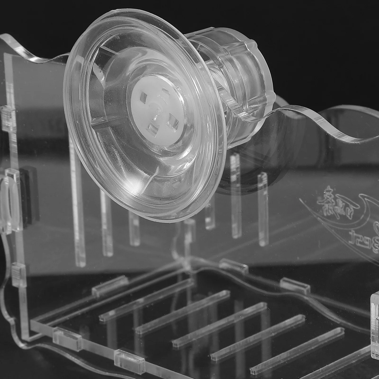 

Transparent Water Plant Cup Wall Mount Holder Aquatic Plant Pot for Freshwater Saltwater Aquarium Fish Tank Planting Suction Cup