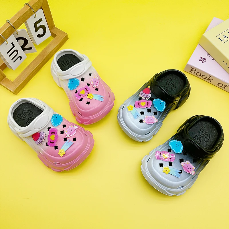 

Cute and Versatile Parent-Child Slippers for Boys and Girls, New Style Starry Sky Spaceship Girls' Clogs, Soft-Soled Non-Slip Closed-Toe Sandals 606