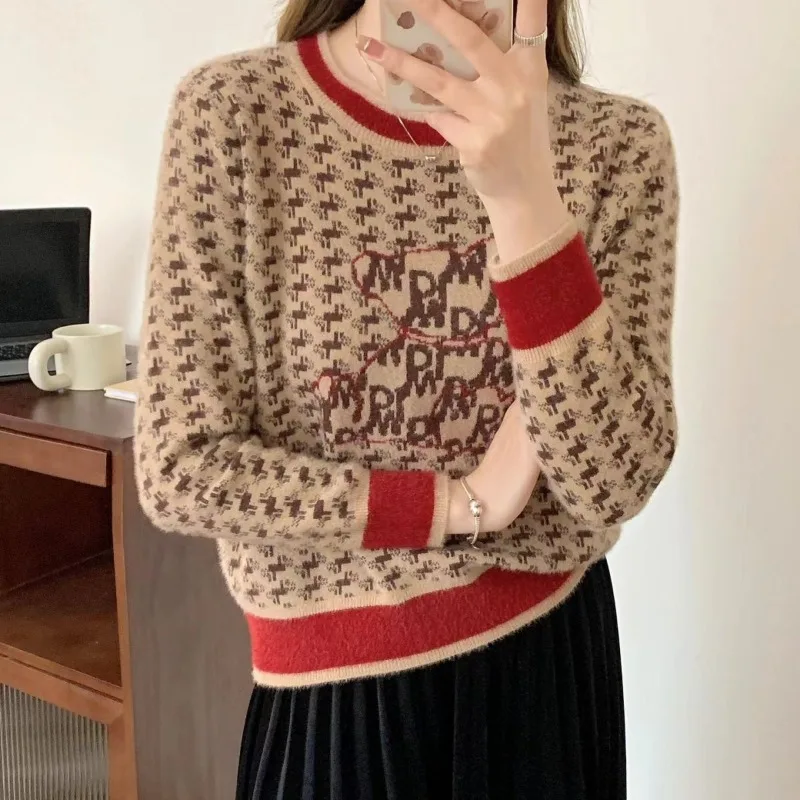 Women's Loose Sweater 2025 Autumn and Winter New Style Spliced   pullover Round Neck Style Knitted Top