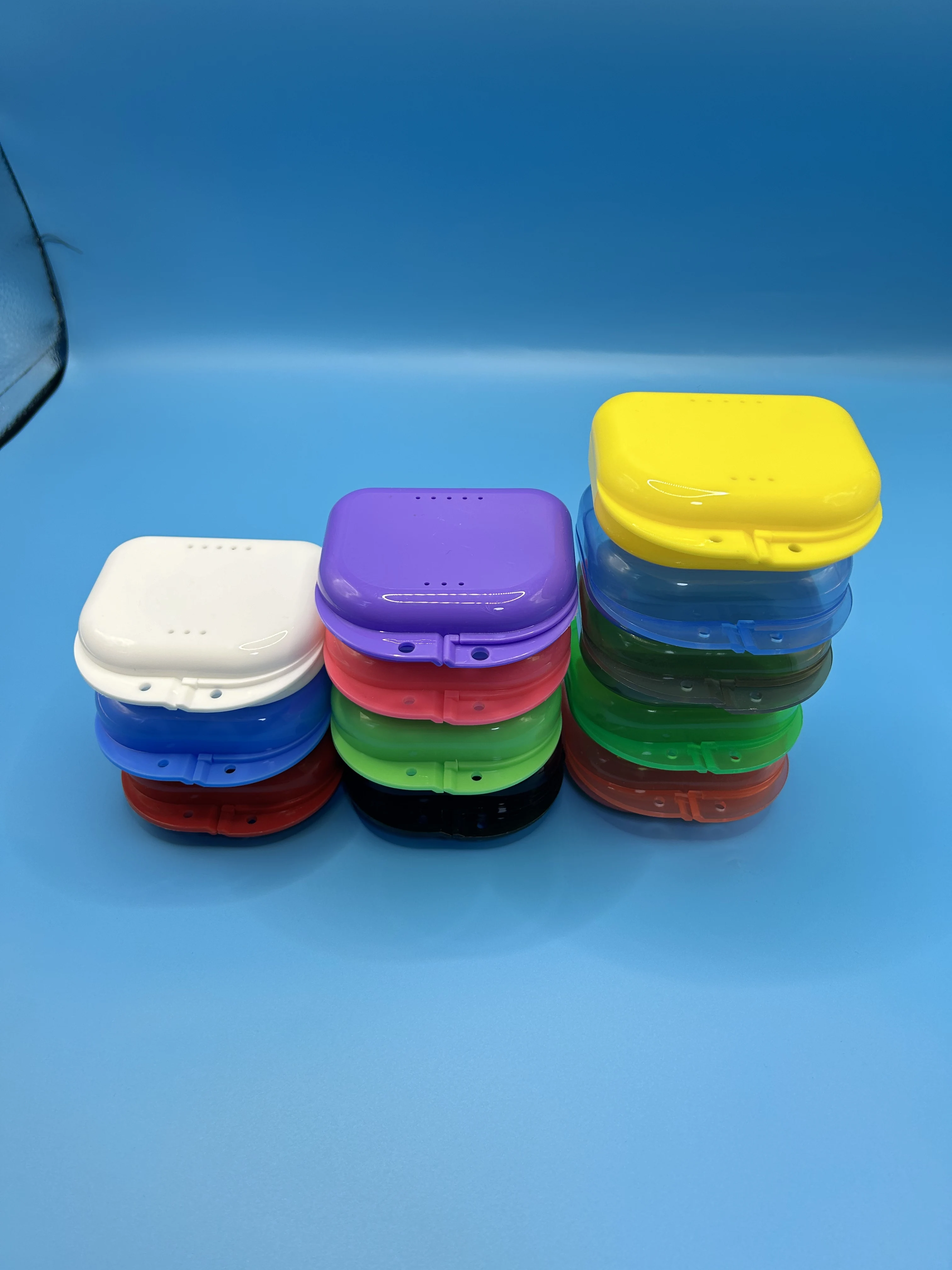 30 szt. Mini etui ustalające, plastikowe zęby ortodontyczny ustalacz osłona na usta Case ortodontyczny pojemnik na protezę proteza — zdjęcie 5