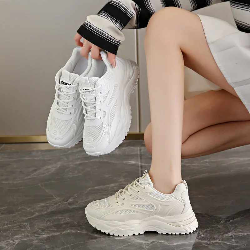 2024 Spring and Summer Casual Fashion New Breathable Solid Color Sneakers Comfortable Round Toe Thick Sole Women\'s Walking Shoes