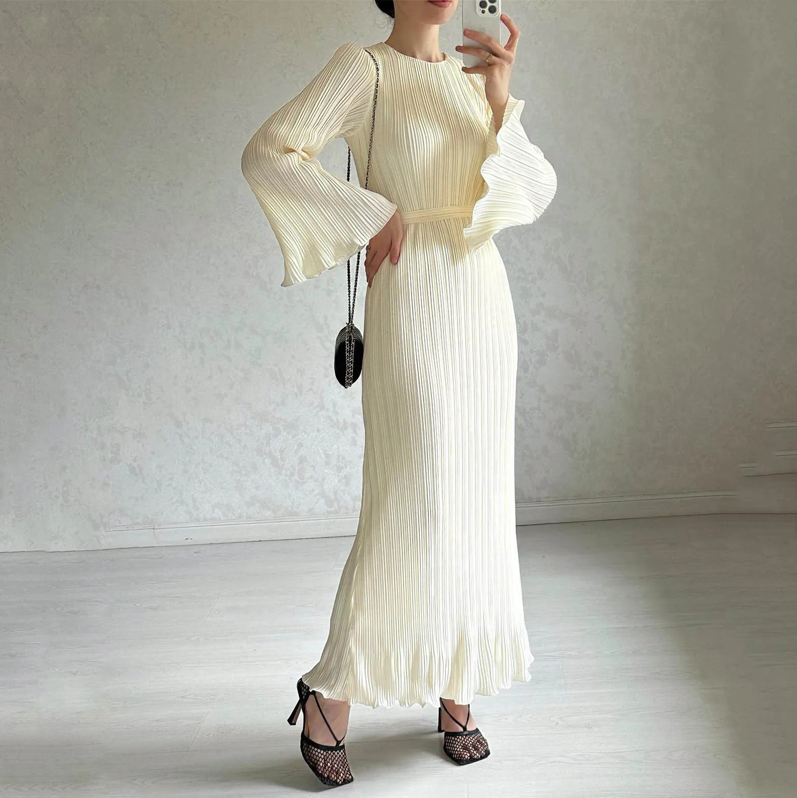 

Elegant High Waist Flared Sleeve Dress Solid Color Round Neck Pleated A-Line Maxi Dress For Women 2024 Autumn Street Wear