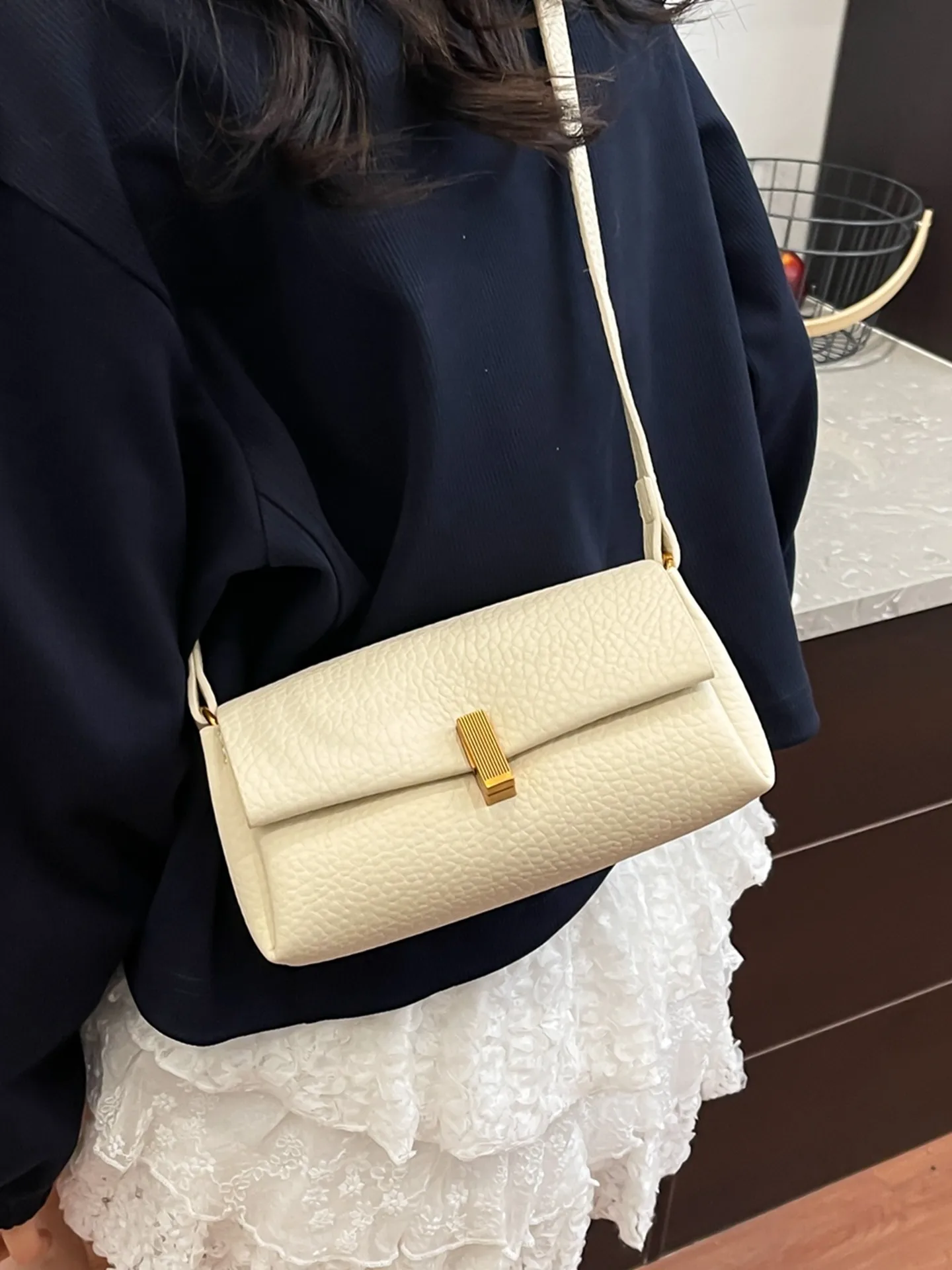 Light Luxury Fashion Litchi Pattern Women Messenger Bag Simple Solid Color Small Square Bags Fashion Retro Commuter Shoulder Bag