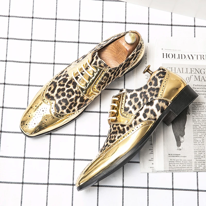 Zapatos de cuero Derby con leopardo dorado para hombre, calzado de lujo con cordones Brogue, Punta puntiaguda, fiesta de boda, escenario, informal